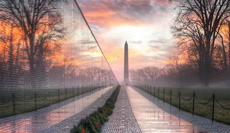 Washington D.C. - Vietnam memorial at night. (c) Daniel Kublank Vietnam