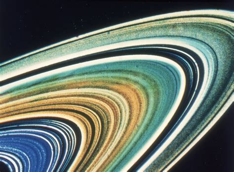 images from voyager 2 spacecraft