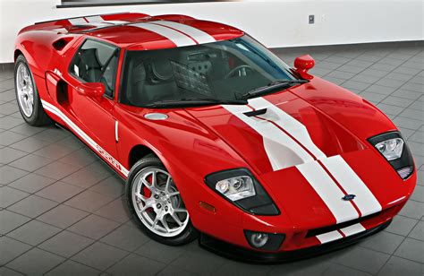 images of a 2005 ford gt 40