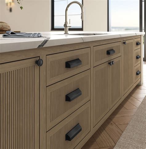 Images Of Kitchen Cabinets With Knobs