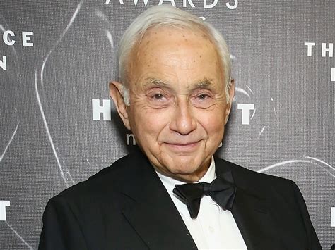 images of leslie wexner