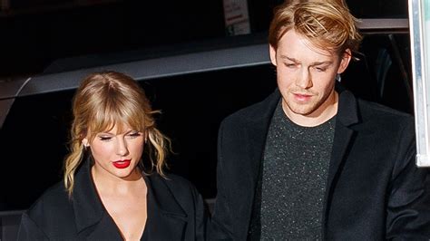 images of taylor swift and her boyfriend