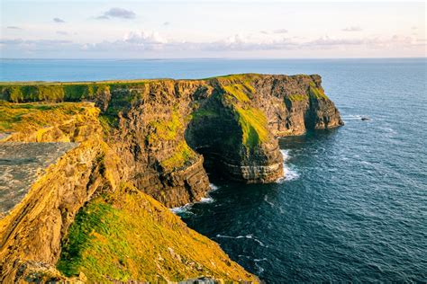 images of the cliffs of moher in ireland