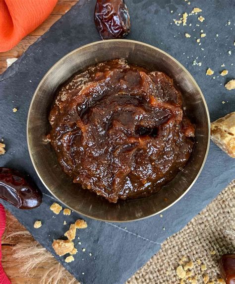 Imli Chutney With Dates