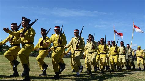 IMPLEMENTASI BELA NEGARA SETIA PADA PANCASILA SEBAGAI IDEOLOGI BANGSA