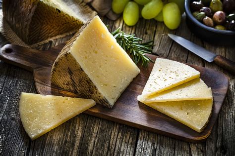 in which country is manchego cheese made