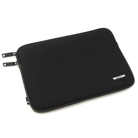 Incase Classic Universal Sleeve for 15inch Laptop case Black