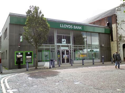incident lloyds bank ashton under lyne