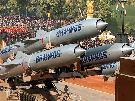 india brahmos missile pakistan defence