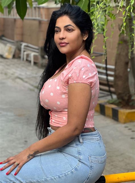 Indian Big Boobs Uncensored Leaks #7e4