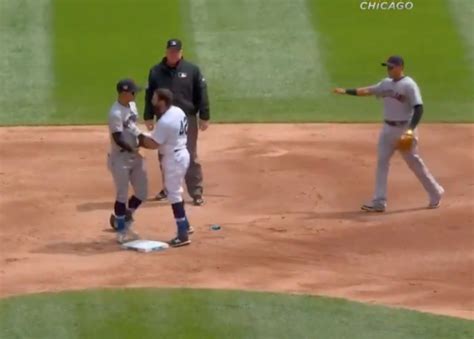 indians white sox fight