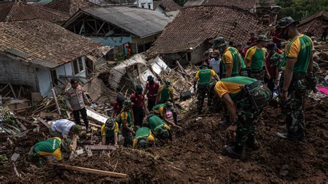 indonesia earthquake death toll