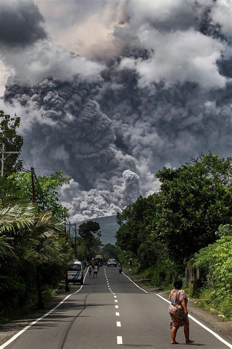 indonesia merapi volcano eruption