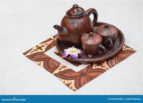 indonesian traditional tea pot
