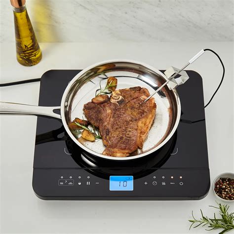 Induction Cooktop With Temperature Probe