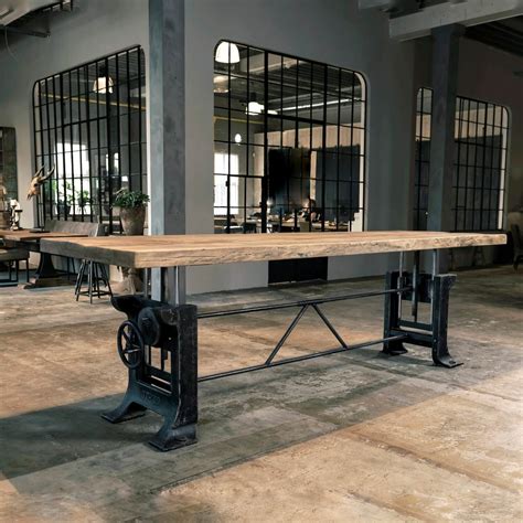 Industrial Adjustable Height Crank Table