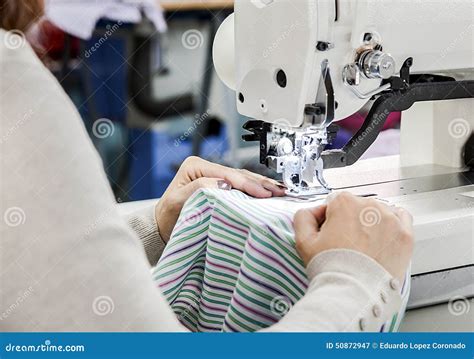 Industrial Sewing Machine Operator Definition