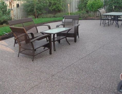 12 Cheap Ways To Cover Concrete Patio (2022) The Home Tome