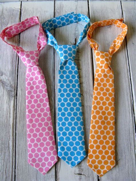 infant neck ties