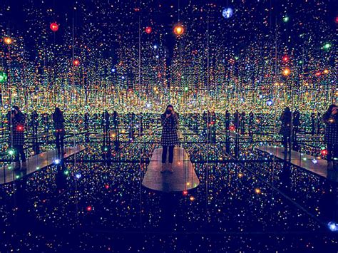 infinity mirrored room by yayoi kusama