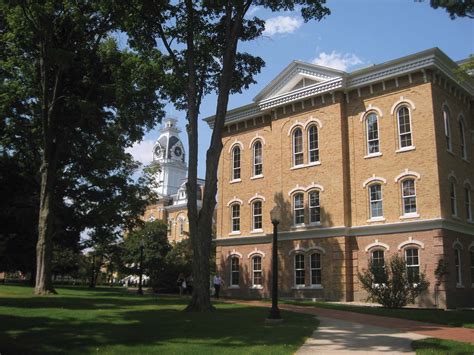 info on hillsdale college