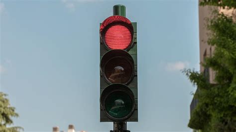 infrazione semaforo rosso multa