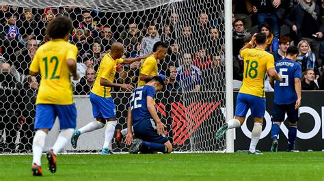 inglaterra vs brasil gol de quem