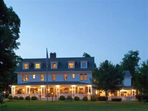 inns in salisbury ct