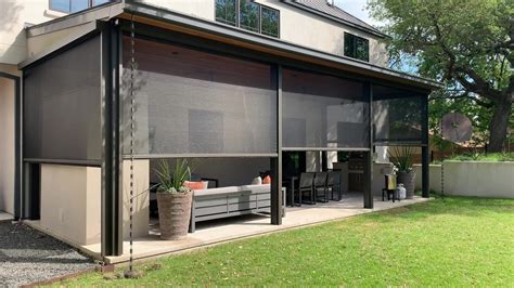 Panorama motorized retractable insect screen for backyard patio