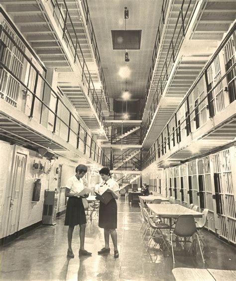 inside baltimore city jail