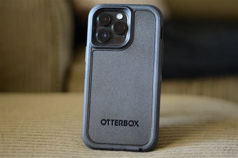 Installing an Otterbox Defender Case on an iPhone YouTube