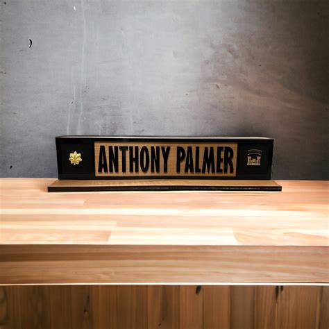 Interchangeable Name Plate For Desk