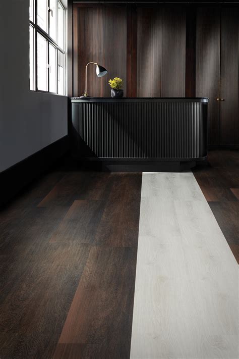 interface level set natural woodgrains