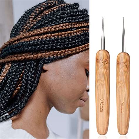 Interlocking Dreads With Latch Hook