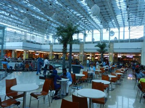 international mall food court reviews