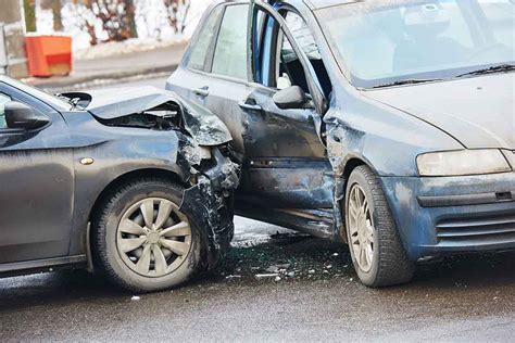 intersection car accident lawyer baltimore md
