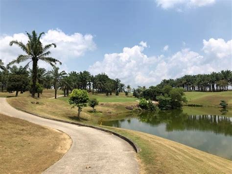 ioi palm villa golf & country resort