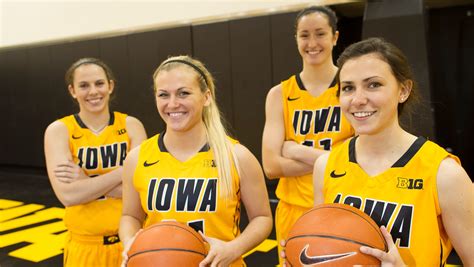 iowa hawkeyes women's basketball team members