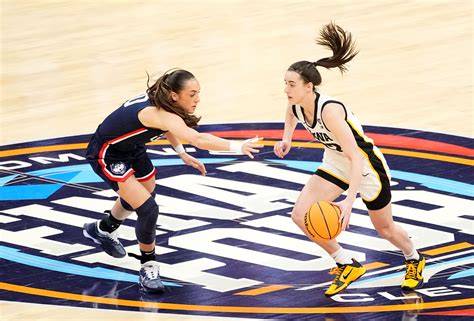 iowa vs uconn women's basketball espn