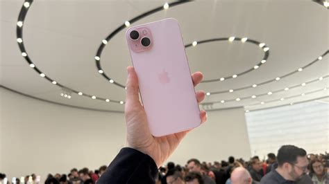 iphone 15 pro pink color