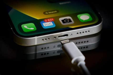 iphone 16 not charging with usb c