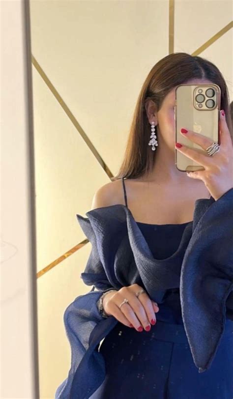 Iphone Mirror Selfie Dp