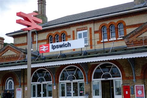 ipswich railway station ticket office