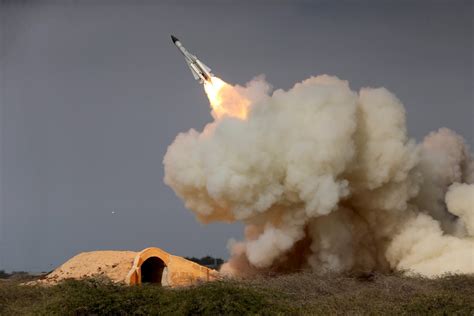 iran unveils new missile