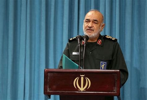 iran warns of decisive response
