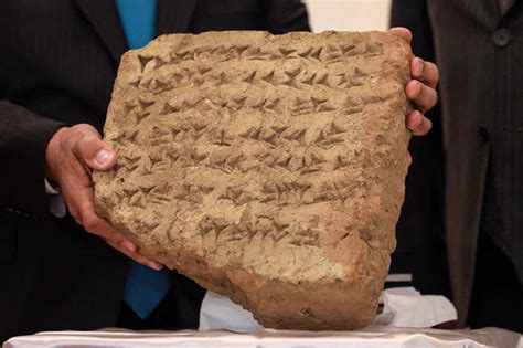 iraq displays stone tablets from ancient ur