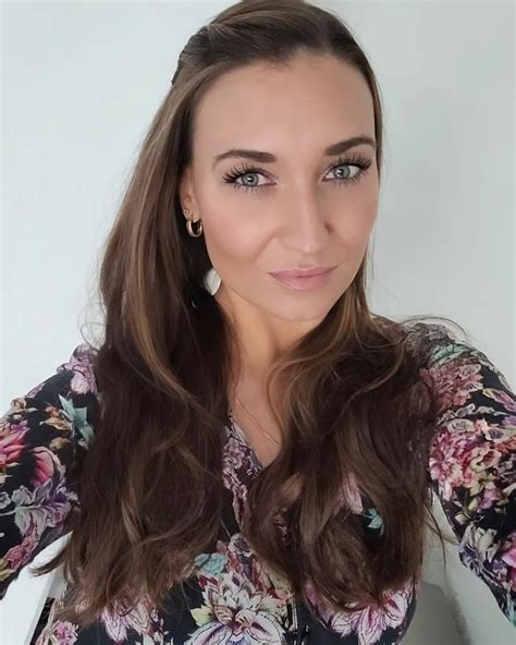 iris alba onlyfans pics