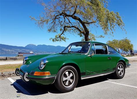 irish green porsche 911