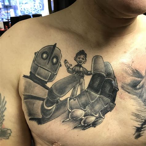 Hogarth Hughes & Iron Giant Tattoos, The iron giant, Robot tattoo