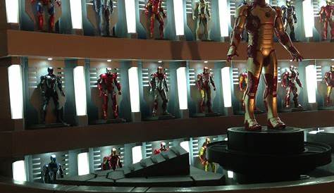 Iron Man 3 - Hall Of Armor Display at Toys R Us Times Square - YouTube